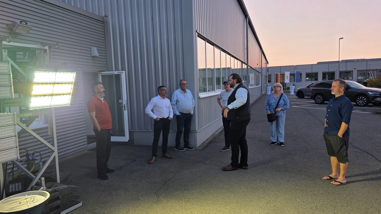 Présentation de produit SETOLITE et démonstration lumineuse devant les distributeurs internationaux